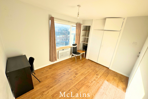 2 bedroom flat to rent, Meyrick Avenue, Luton