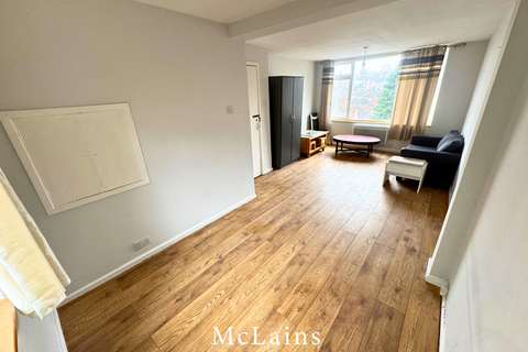 2 bedroom flat to rent, Meyrick Avenue, Luton
