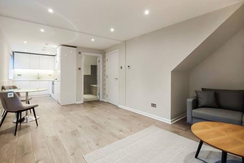 Canonbury Heights East, East Canonbury, London, N1