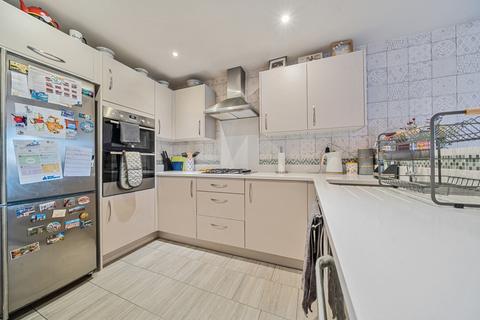 3 bedroom end of terrace house for sale, Penrhyn Way, Grantham, Lincolnshire, NG31
