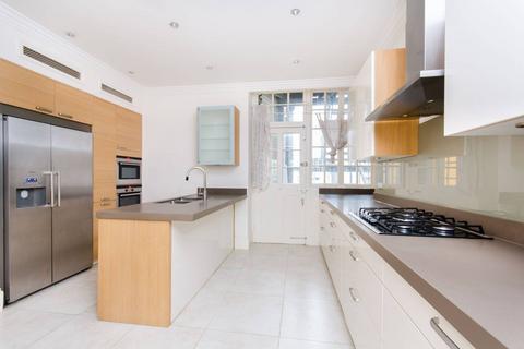 4 bedroom flat to rent, St John's Wood High Street, St John's Wood, London, NW8