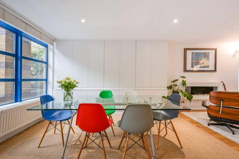 undefined, G City Pavillion, Spitalfields, London, E2