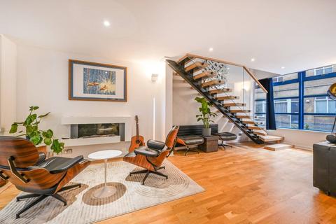 3 bedroom flat for sale, G City Pavillion, Spitalfields, London, E2