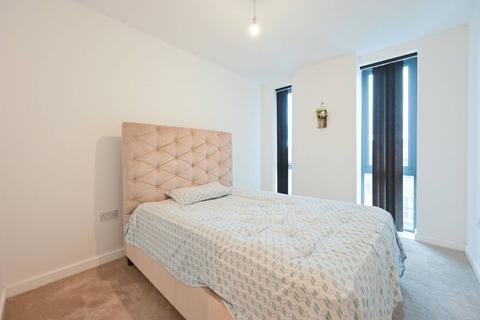 2 bedroom flat for sale, Graciosa Court, Harford Street, Stepney, London, E1