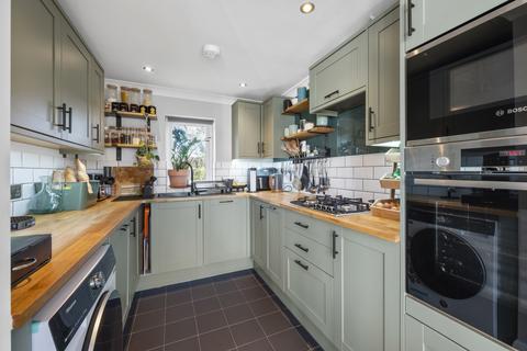3 bedroom end of terrace house for sale, Farnham Gardens, London SW20