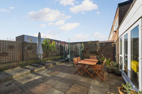 3 bedroom end of terrace house for sale, Farnham Gardens, London SW20