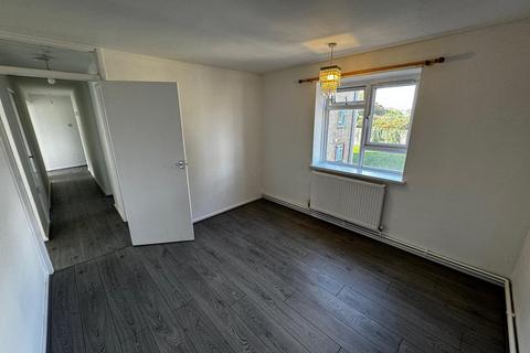 undefined, St Edmunds Road, London N9