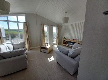 02 Willerby Kingswood Living 1 Scaled R4208wd80zen