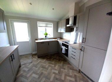02 Willerby Kingswood Kitchen Scaled R42097naazu2y