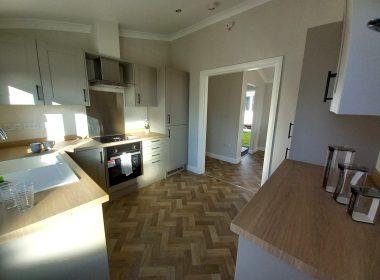 02 Willerby Kingswood Kitchen 4 Scaled R420cddr9y5
