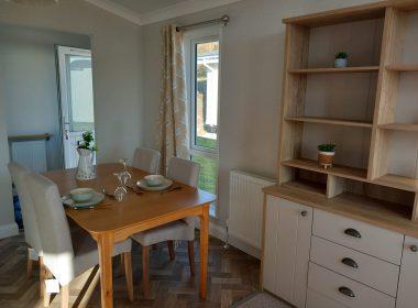02 Willerby Kingswood Dining Scaled R420ahpdlvl4rv