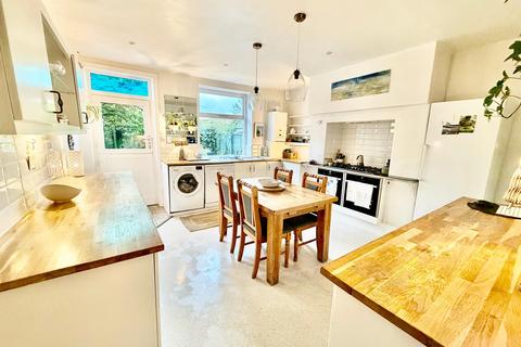 4 bedroom end of terrace house for sale, Main Street, Haworth, Keighley, BD22