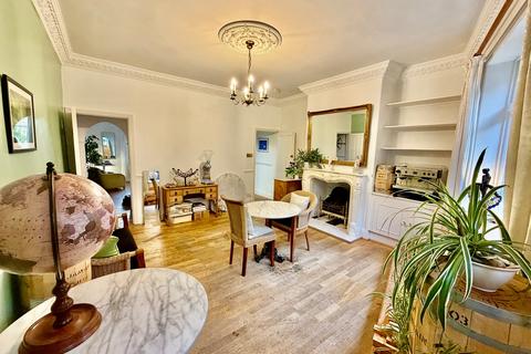 4 bedroom end of terrace house for sale, Main Street, Haworth, Keighley, BD22