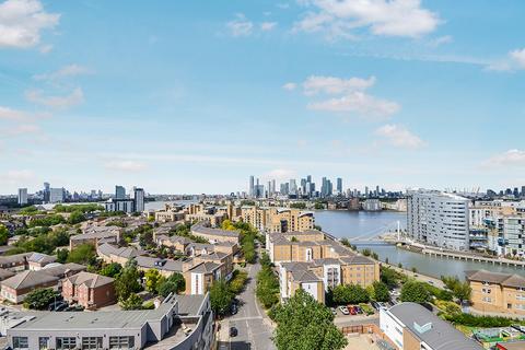 3 bedroom apartment to rent, Dancers Way Greenwich SE8