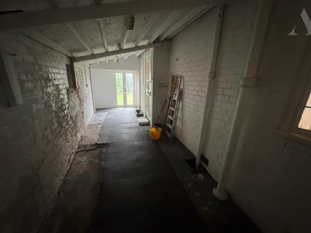46 Millington Road Garage x 2.jpeg