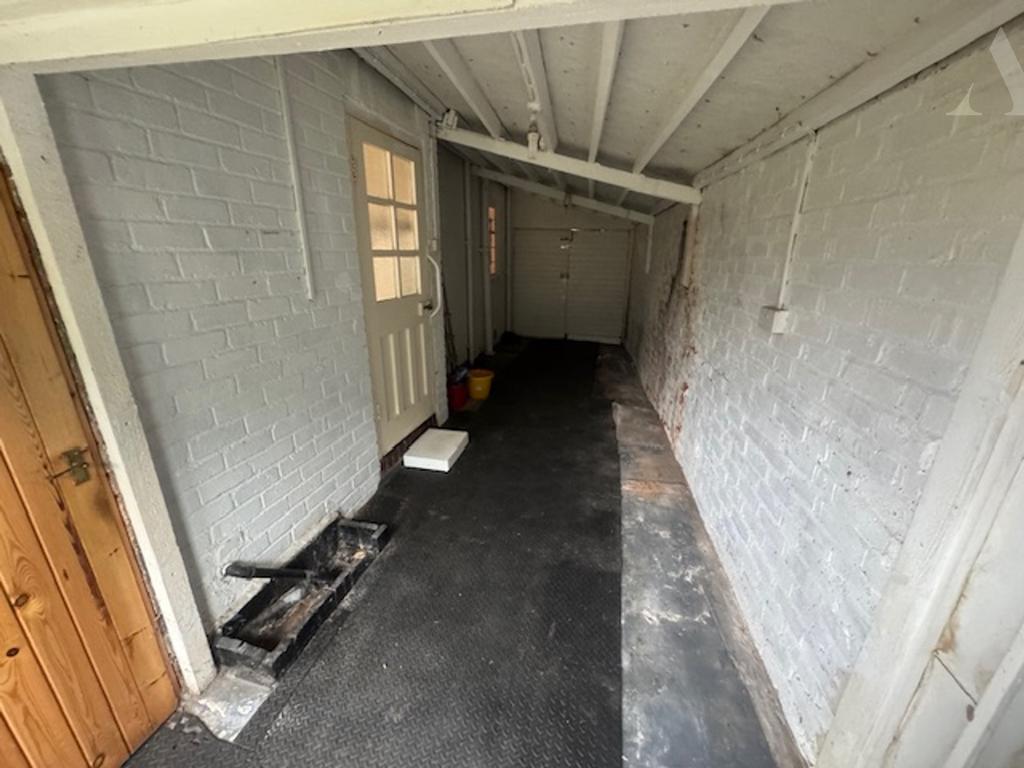 46 Millington Road Garage.jpeg