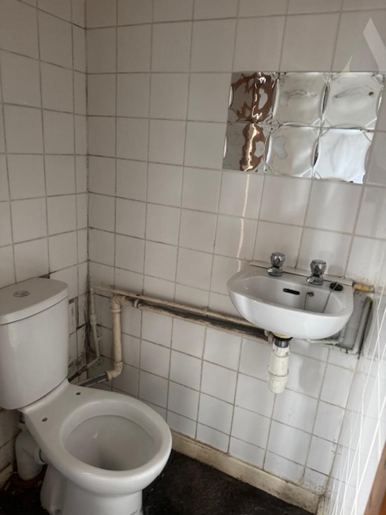 46 Millington Road Guest wc.jpeg