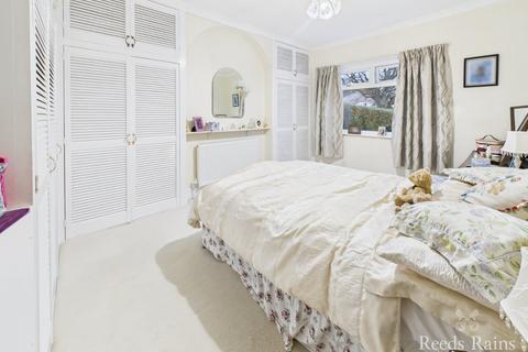 2 bedroom bungalow for sale, Scholes Park Road, North Yorkshire YO12