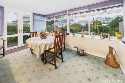 2 bedroom bungalow for sale, Scholes Park Road, North Yorkshire YO12