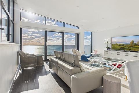 4 bedroom apartment for sale, Three/Four bedroom apartment with stunning sea views
