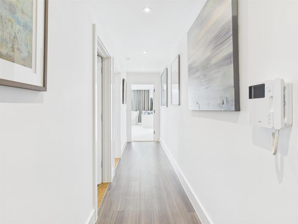 CAM04392 G0-PR0158-STILL020.jpg