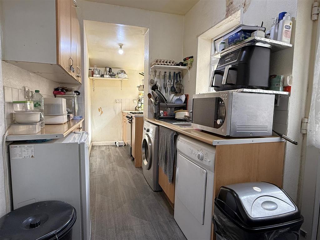 Kitchen.JPG
