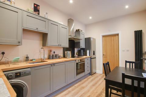 2 bedroom flat for sale, WEST STREET, FAREHAM