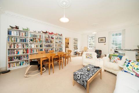 3 bedroom flat for sale, Redington Gardens, London NW3
