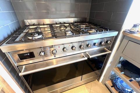 6 bedroom property for sale, High Street, Alderney