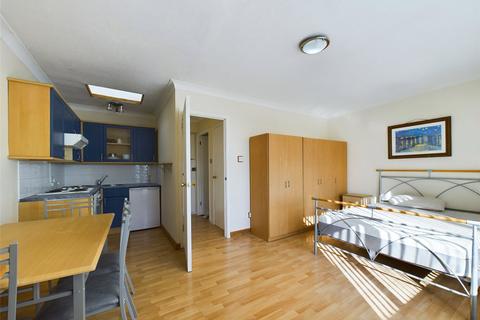 undefined, Western Road, Romford RM1