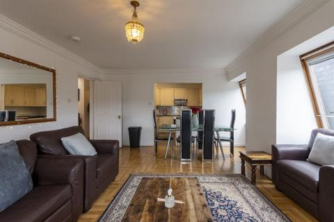 2 bedroom flat to rent, 2572L Caledonian Crescent, Edinburgh, EH11 2AT