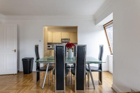 2 bedroom flat to rent, 2572L Caledonian Crescent, Edinburgh, EH11 2AT