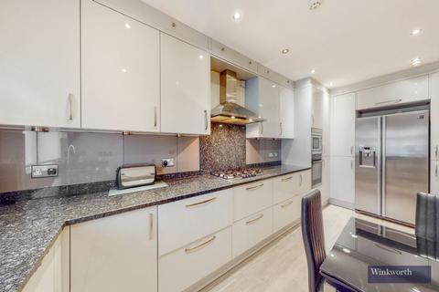 undefined, Queens Way, Hendon NW4