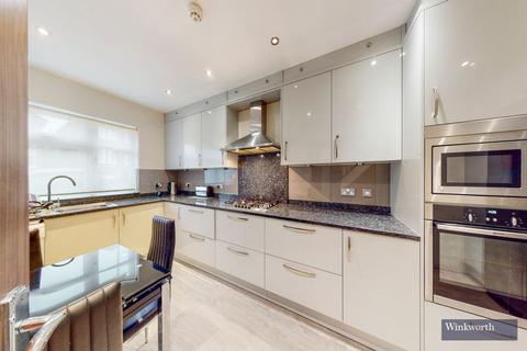 undefined, Queens Way, Hendon NW4