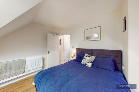 undefined, Queens Way, Hendon NW4