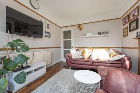 2 bedroom maisonette for sale, Honley Road Catford SE6