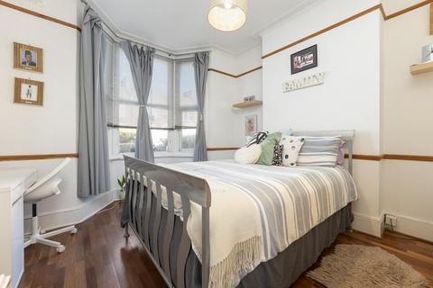 2 bedroom maisonette for sale, Honley Road Catford SE6