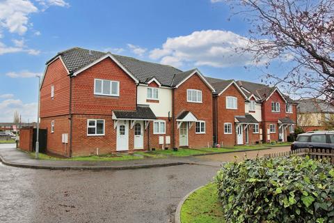 2 bedroom end of terrace house to rent, Turnpike End, Aylesbury