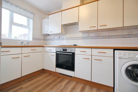 2 bedroom end of terrace house to rent, Turnpike End, Aylesbury