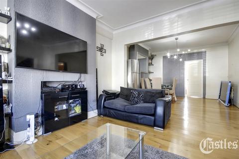 4 bedroom terraced house for sale, Hedge Lane, Palmers Green, N13