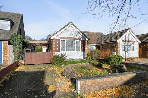 2 bedroom semi-detached bungalow for sale, Wood Rise, Pinner, HA5