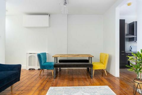 2 bedroom flat to rent, The Cut, London SE1