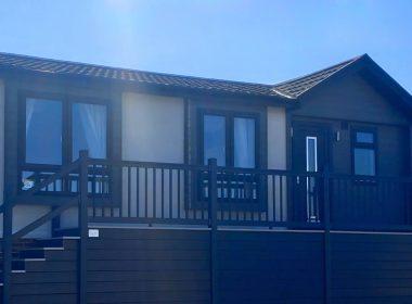 Omar Image In Tranquility Park Devon Exterior New