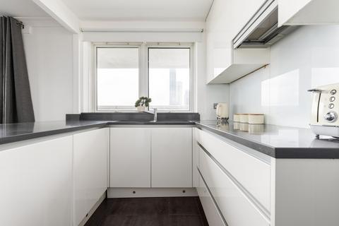 undefined, Westferry Road