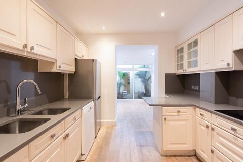 3 bedroom terraced house for sale, Kensington Church Walk, London, W8
