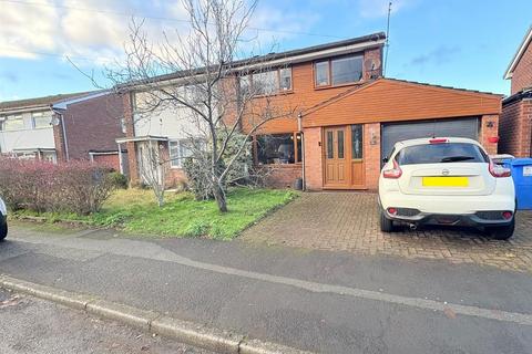 3 bedroom semi-detached house for sale, Hawthorn Drive, Stalybridge SK15