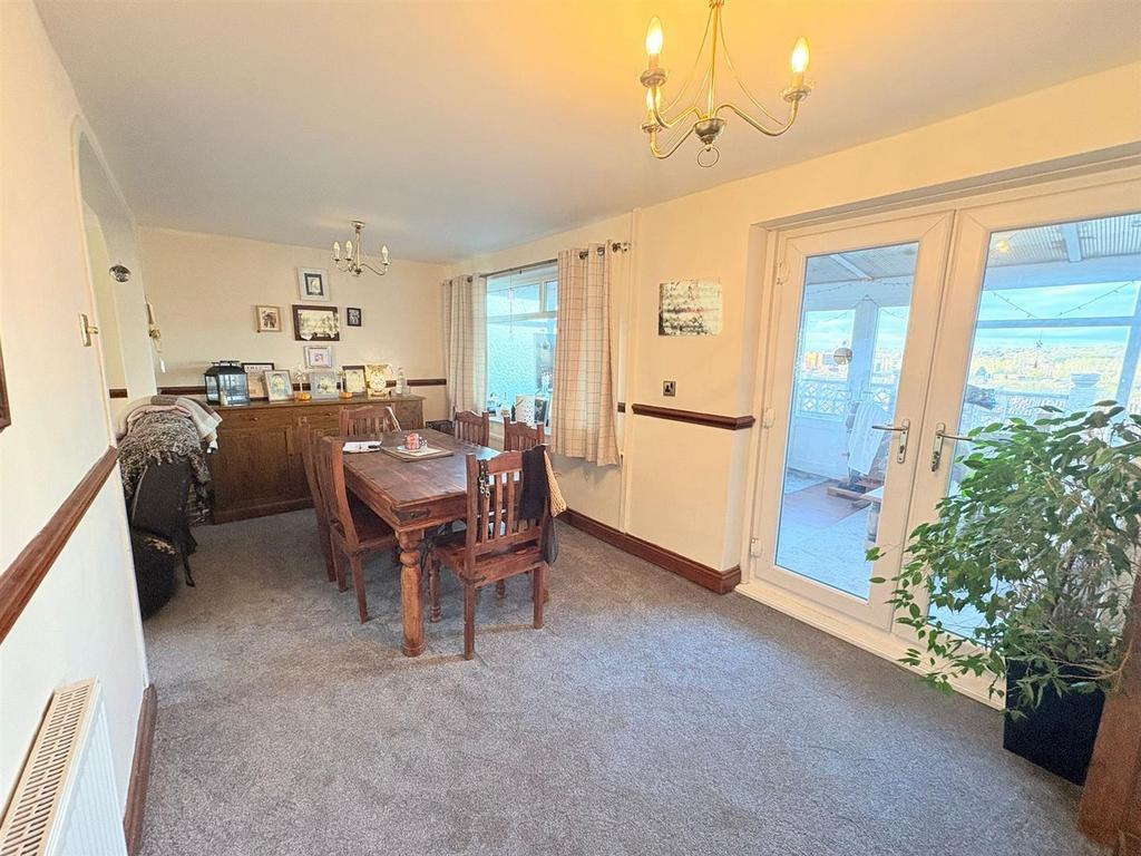 Dining Room.jpg