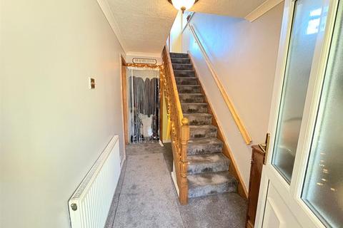 3 bedroom semi-detached house for sale, Hawthorn Drive, Stalybridge SK15