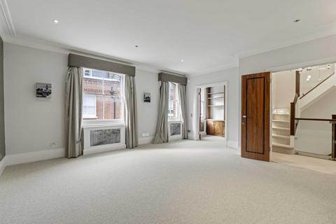 undefined, Adam & Eve Mews, London, W8