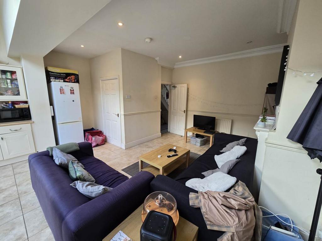 Living area (3)